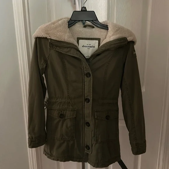 Abercrombie kids size S jacket - Picture 2 of 9